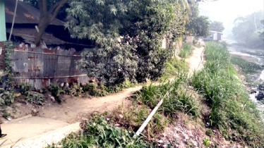 বন্দরে পুনাই নগরবাসীর চলাচলের একমাত্র রাস্তাটি ৩যুগেও সংস্কার নেই