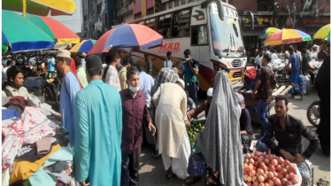 হকারদের জন্য শহরজুড়ে নৈরাজ্য
