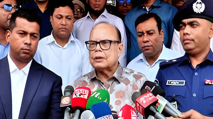নাঃগঞ্জ ঘুরে গেলেন খাদ্য উপদেষ্টা নাঃগঞ্জ ঘুরে গেলেন খাদ্য উপদেষ্টা
